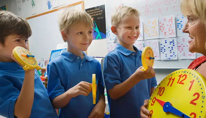 10 Kindergarten Time Telling Activities to Master the Clock